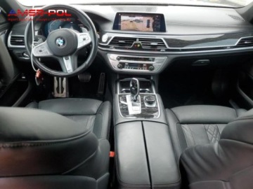 BMW Seria 7 G11-G12 2021 BMW Seria 7 2021 BMW 7 Series 740i Sedan 3.0 Benzyna 335KM, zdjęcie 6