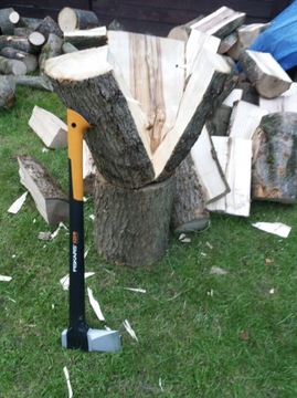 НАБОР ТОПОРОВ FISKARS: Колун X25 + Столярные работы X7 + БЕСПЛАТНЫЙ набор для охраны труда и техники безопасности.