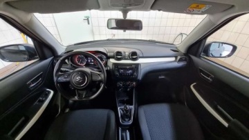 Suzuki Swift VI Hatchback 1.2 DualJet SHVS 90KM 2020 Suzuki Swift 1,2 DualJet SHVS, Hybrid 90 KM, 71 Tys.km, Gwarancja 1.2 90KM, zdjęcie 13