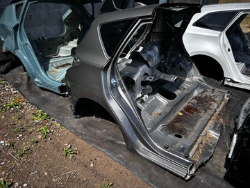 AURIS II HATCHBACK HB ČTVRTKA BLATNÍK ZADNÍ PRAVÝ 1G2