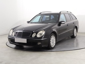 Mercedes Klasa E W211 Kombi S211 2.7 (270 CDI) 177KM 2004 Mercedes E E 270 CDI , 174 KM, Automat, Xenon, zdjęcie 1