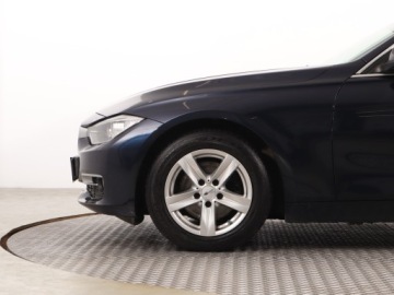 BMW Seria 3 F30-F31-F34 Touring 2.0 320d 184KM 2014 BMW 3 320 d, 181 KM, Skóra, Navi, Xenon, Bi-Xenon, zdjęcie 14