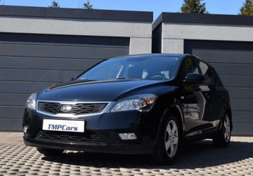 Kia Ceed I Hatchback 5d Facelifting 1.6 DOHC CVVT 126KM 2012 Kia Ceed Polski salon _ 1.6 benzyna 125 KM _ Klimatyzacja _ opony wielosez, zdjęcie 8