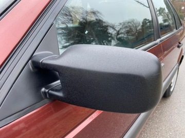 Volkswagen Passat B3 Sedan 2.0 115KM 1990 Volkswagen Passat Volkswagen Passat B3 Automat Sedan Welur Bordo Super Sta, zdjęcie 32