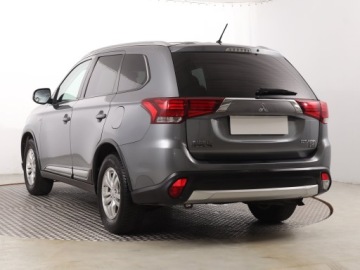 Mitsubishi Outlander III SUV Facelifting 2015 2.0 MIVEC 150KM 2016 Mitsubishi Outlander 2.0, Salon Polska, zdjęcie 3