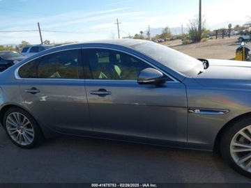 Jaguar XF II 2020 Jaguar XF 25T Prestige 2020 2.0l 2.0 Benzyna 247KM, zdjęcie 6