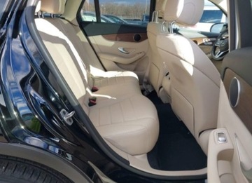 Mercedes GLC C254/X254 2022 Mercedes-Benz GLC 2022, 2.0L, 4x4, od ubezpieczalni, zdjęcie 10