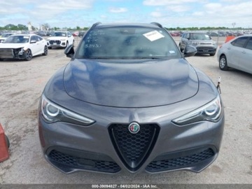 Alfa Romeo Stelvio SUV Facelifting 2.0 Turbo 280KM 2022 Alfa Romeo Stelvio 2022r, Veloce, TI, 2.0L, 4x4 2.0 Benzyna 280KM, zdjęcie 2
