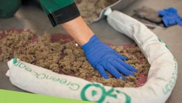 Большой мешок сорбента для масла, бензина, смазки, краски объемом 100 л.
