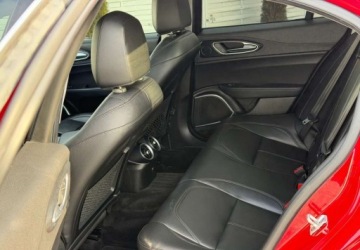 Alfa Romeo Giulia II Sedan 2.0 TBi 280KM 2018 Alfa Romeo Giulia Alfa Romeo Giulia 2.0 Turbo 16V AT8-Q4 Veloce 2.0 Benzyna, zdjęcie 13