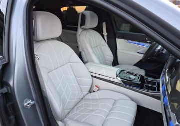 BMW Seria 7 G70 2023 BMW Seria 7 740i benzyna - 399 KM 3.0 Benzyna 326KM, zdjęcie 6