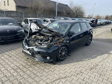 Toyota Auris II Hatchback 5d Facelifting 1.6 Valvematic 132KM 2017 Toyota Auris Klimatronik Tempomat 132KM, zdjęcie 1