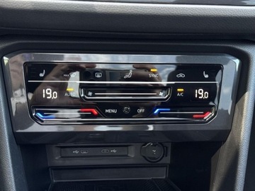 Volkswagen Tiguan II SUV R 2.0 TSI 320KM 2023 Volkswagen Tiguan TSI 4Motion 320KM R Panorama Harman Kardon DCC Head, zdjęcie 30