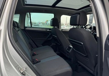 Volkswagen Tiguan II SUV 1.5 TSI EVO 150KM 2019 Volkswagen Tiguan 1.5 IQ-Drive R-line Vatmarza Panorama 1.5 Benzyna 150KM, zdjęcie 22