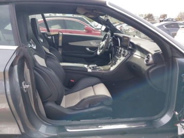 Mercedes Klasa C W205 2017 Mercedes-Benz Klasa C 63 S 2017 4.0 Benzyna 503KM, zdjęcie 4