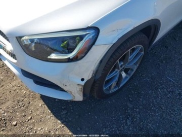 Mercedes GLC C253 2020 Mercedes-Benz GLC 2020 r.,2,0L 300 4MATIC 2.0 Benzyna 255KM, zdjęcie 9