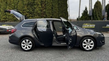 Opel Astra J Sports Tourer Facelifting 1.4 Turbo ECOTEC 140KM 2013 Opel Astra Bogate wyposazenie, Udok. przebieg GWARANCJA 1.4 Benzyna, zdjęcie 11