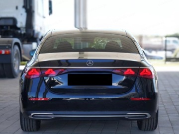 Mercedes Klasa E W214 Sedan 2.0 220d 197KM 2025 E Klasa 220 d mHEV 4-Matic Avantgarde 197KM, zdjęcie 3