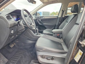 Volkswagen Tiguan II 2022 Volkswagen Tiguan 2022r., SE, 2.0L, od ubezpieczalni 2.0 Benzyna 187KM, zdjęcie 6