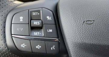 Ford Kuga III SUV Facelifting 1.5 EcoBoost 186KM 2025 Ford Kuga kamery 360, BLIS, Navigacja, ogrzewana kierownica i fotele 1.5, zdjęcie 12