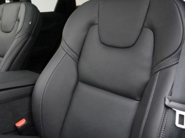 Volvo XC60 II 2026 XC60 T6 Plug-In Hybrid AWD Ultra Black Edition (398KM) 2026, zdjęcie 5