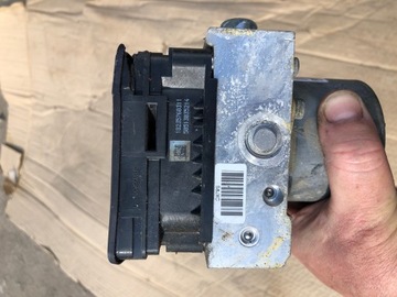 VW Audi Seat Toledo IV Rapid Насос ABS 6R0614517BQ