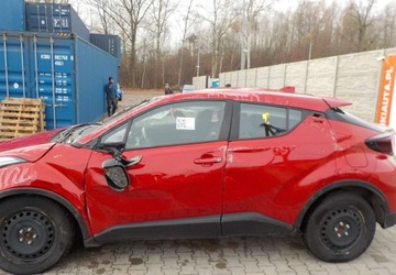 Toyota C-HR I Crossover Facelifting 2.0 Hybrid Dynamic Force 184KM 2023 Toyota C-HR Okazja 2.0 Hybryda 184KM, zdjęcie 8