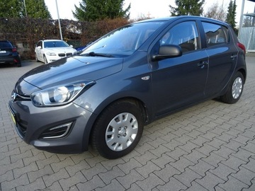 Hyundai i20 I Hatchback 5d Facelifting 1.2 DOHC 85KM 2014 Hyundai i20 Samochód z bardzo niskim przebiegiem