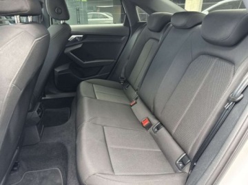 Audi A3 8Y Limousine 1.5 35 TFSI 150KM 2023 Audi A3 Limousine 35 TFSI mHEV Advanced S tronic Szyberdach Kamera LED, zdjęcie 6