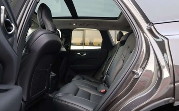 Volvo XC60 II 2023 Volvo XC 60 Volvo XC 60 T6 AWD Plug-In Hybrid R-Design 2.0 Hybryda Plug-in, zdjęcie 22