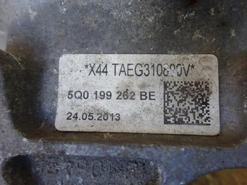 AUDI A3 8V GOLF VII LEON III 1.4 TSI TFSI ULOŽENÍ MOTORU 5Q0199262BE