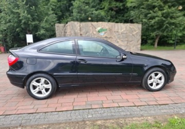 Mercedes Klasa C W203 Coupe W203 1.8 (C 200 Kompressor) 163KM 2004 Mercedes-Benz Klasa C Super stan 1.8 Benzyna 163KM, zdjęcie 6