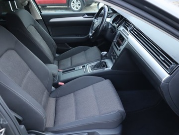 Volkswagen Passat B8 Variant 2.0 TDI 150KM 2015 VW Passat 2.0 TDI, Salon Polska, Automat, Navi, zdjęcie 8