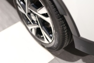 Toyota C-HR I Crossover Facelifting 2.0 Hybrid Dynamic Force 184KM 2023 Toyota C-HR 2.0 Hybrid Style 2.0 Hybryda 184KM, zdjęcie 24