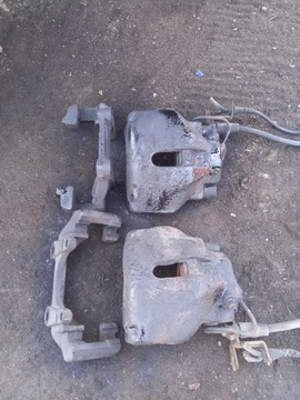 Zaciski przednie jarzma przednie 2 szt AWX 1.9 TDI VW PASSAT B5 05r 130 kM