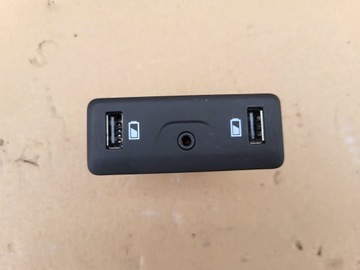 GNIAZDO ŁADOWARKA PORT USB AUX KOLEOS II MEGANE IV ESPACE V TALISMAN