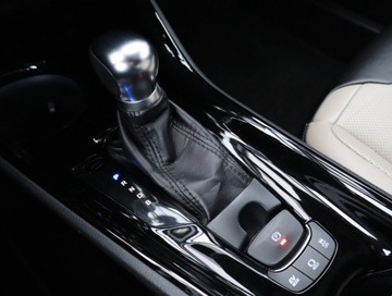 Toyota C-HR I Crossover 1.8 Hybrid 122KM 2018 Toyota C-HR 1.8 Hybrid, Salon Polska, zdjęcie 15