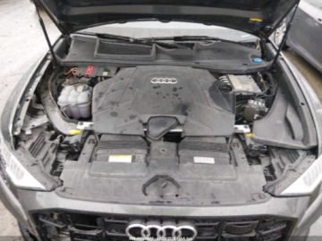 Audi Q8 2021 Audi Q8 Prestige 55 Tfsi Quattro Tiptronic 2021 3.0 Benzyna 335KM, zdjęcie 9