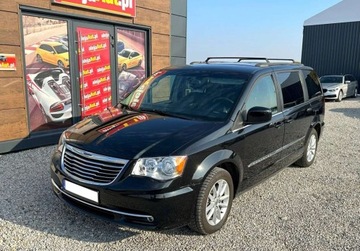Chrysler Town &amp; Country V 2016 Chrysler Town Country 3,6 BENZ 283 KM 7 Osobowy BDB STAN 2016r Warszawa, zdjęcie 2