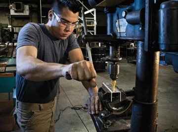 СВЕРЛО ПО МЕТАЛЛУ 3–12 мм, ШЕСТИГРАННИК 1/4 ПО ЛИСТОМУ МЕТАЛЛУ, УНИВЕРСАЛЬНОЕ КОНИЧЕСКОЕ СТУПЕНЬЕ