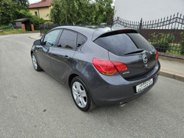 Opel Astra J Hatchback 5d 1.4 Turbo ECOTEC 120KM 2012 Opel Astra Opłacona Zdrowa Zadbana Serwisowana, zdjęcie 5