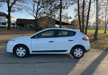Renault Megane III Hatchback 1.6 16v 100KM 2011 Renault Megane Bezwypadkowy, zadbany, niski przebieg 1.6 Benzyna 100KM, zdjęcie 7
