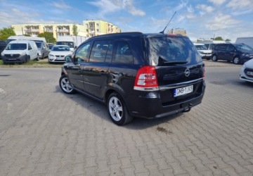 Opel Zafira B 1.8 ECOTEC 140KM 2013 Opel Zafira Automat 1.8 Benzyna 140KM, zdjęcie 4
