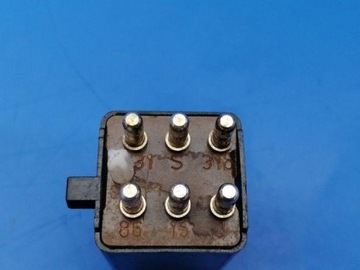 0008210863 Реле 3.8 160 1982 MERCEDES-BENZ S (W126)