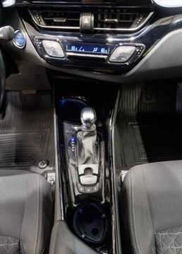 Toyota C-HR I Crossover Facelifting 1.8 Hybrid 122KM 2021 Toyota C-HR 1.8 Hybrid Style 1.8 Hybryda 122KM, zdjęcie 26