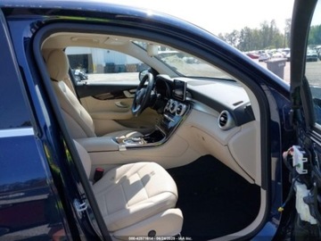 Mercedes GLC C253 2018 Mercedes-Benz GLC 2018 MERCEDES-BENZ GLC 300 COUPE 4MATIC 2.0 Benzyna 241KM, zdjęcie 9