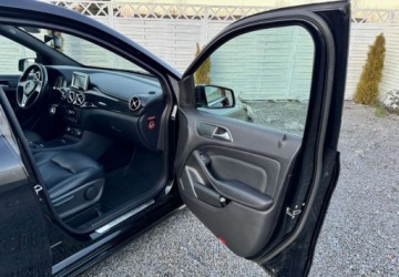 Mercedes Klasa B W246 Sports Tourer 180 CDI BlueEFFICIENCY 109KM 2012 Mercedes-Benz Klasa B Mercedes-Benz Klasa B 180 CDI (BlueEFFICIENCY) 7G-DCT, zdjęcie 29