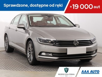 Volkswagen Passat B8 Limousine 1.8 TSI BlueMotion Technology 180KM 2016 VW Passat 1.8 TSI, Salon Polska, 1. Właściciel