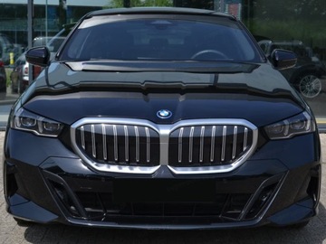 BMW Seria 5 G90-91 Sedan Plug-In 3.0 50e 489KM 2025 BMW Seria 5 550e xDrive Sport Sedan 3.0 (489KM) 2025, zdjęcie 4
