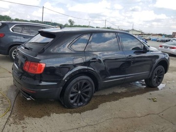 Bentley Bentayga 2018 Bentley Bentayga 2018r., 4x4, 6.0L 6.0 Benzyna 600KM, zdjęcie 2